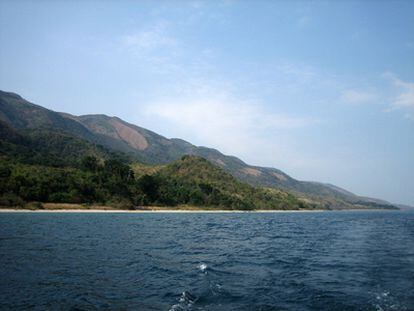 Costa oriental del lago Tanganica