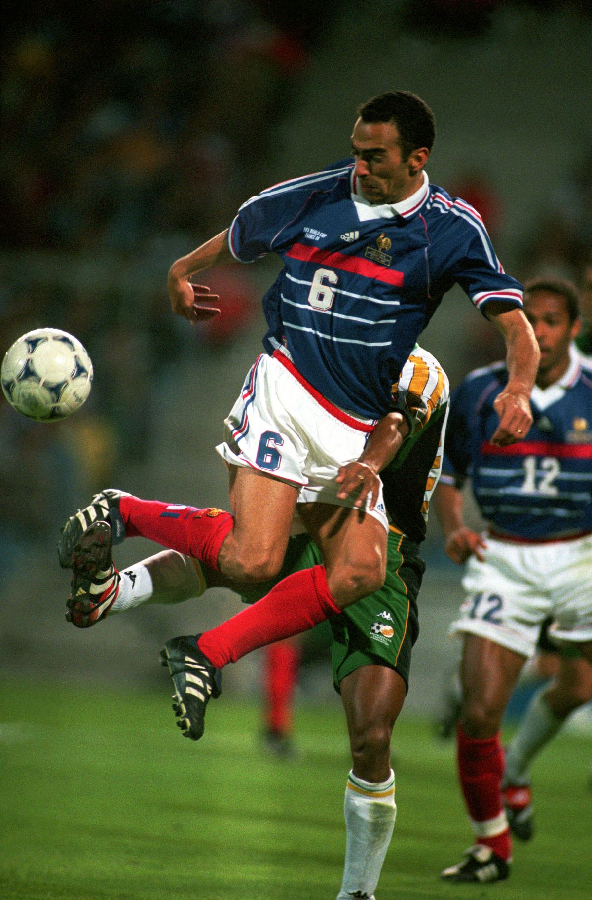 Djorkaeff : « En France, ils détestent le PSG » |  des sports