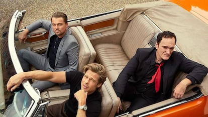 Leonardo DiCaprio, Brad Pitt y Quentin Tarantino, en una fotografía de promoción de 'Érase una vez en... Hollywood'.