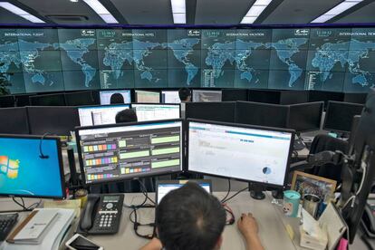 El centro de control de Ctrip, en Shanghái, recuerda a los de las agencias espaciales.