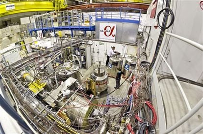 Experimento Alpha, del Laboratorio Europeo de Física de Partículas (CERN, junto a Ginebra), donde se ha logrado atrapar y contener átomos de antihidrógeno.