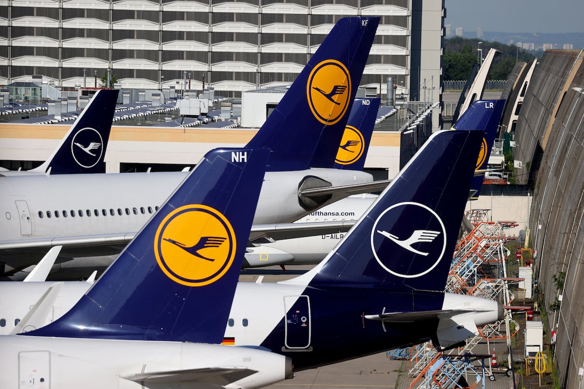 La huelga de Lufthansa en Alemania deja más de 100.000 pasajeros afectados | Economía