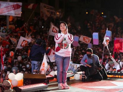 La candidata presidencial Keiko Fujimori, en un acto de su campaña este jueves en Lima.