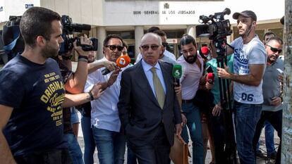 El exvicepresidente del Gobierno,Rodrigo Rato, a su salida del juzgado de plaza Castilla en Madrid