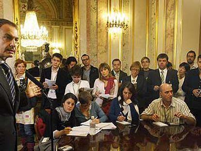 El presidente del Gobierno, José Luis Rodríguez Zapatero, en la rueda de prensa posterior al debate presupuestario, en Madrid.