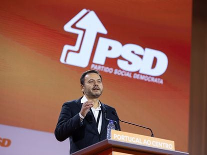 Luís Montenegro, nuevo líder del PSD, durante un acto del partido en Santa Maria da Feira, el pasado 17 de diciembre.