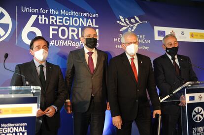 De izquierda a derecha, el ministro de Exteriores, José Manuel Albares; su homólogo jordano, Ayman Safadi; el Alto Representante de la UE, Josep Borrell, y el secretario general de la UPM, Nasser Kamel.