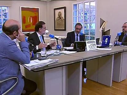 Rajoy llamará a Sánchez y no se opone a recibirle junto a Rivera