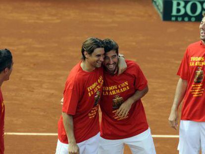 Almagro, Marc Lopez, Marcel Granollers y David Ferrer celebran el pase a la final de la Copa Davis.
