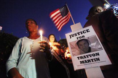 Asistentes a la vigilia por Trayvon Martin en Sanford, Florida, este fin de semana. 