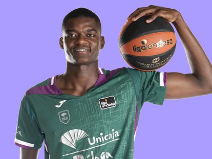 Yannick Nzosa, en la foto oficial con Unicaja