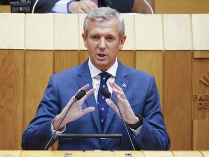 El presidente de la Xunta, Alfonso Rueda, durante su discurso en el Parlamento gallego.