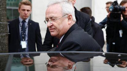 El expresidente de Volkswagen, Martin Winterkorn, a su salida del Parlamento alemán en 2017. 
