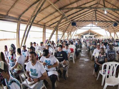 Guerrilleros de las FARC, durante la conferencia