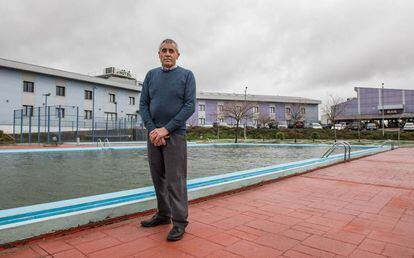 José Romero, este sábado frente a su establecimiento.