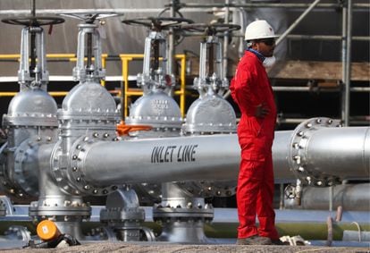 An employee at the Abqaiq oil field in Saudi Arabia in 2019.