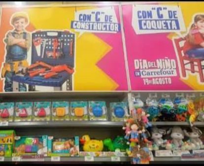 Niños "campeones" y niñas "cocineras", el anuncio sexista Carrefour que en Argentina EL PAÍS