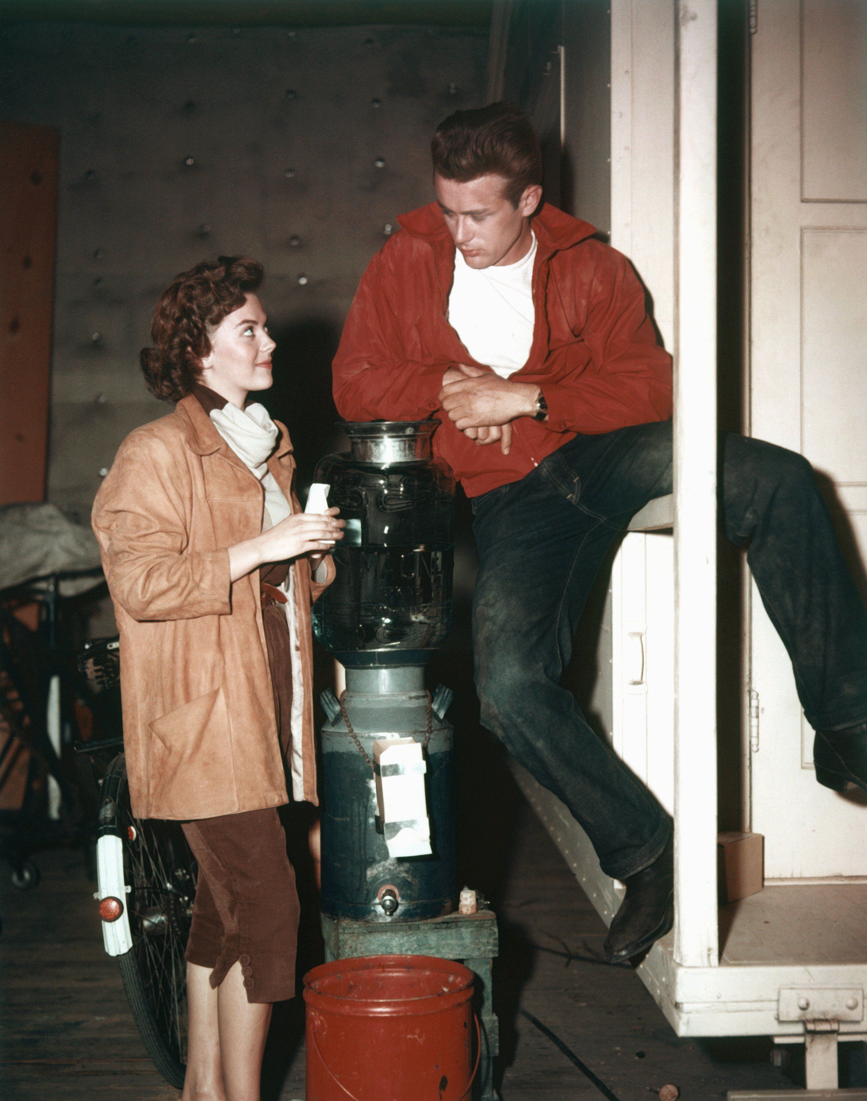 James Dean y Natalie Wood durante el rodaje de 'Rebelde sin causa'.