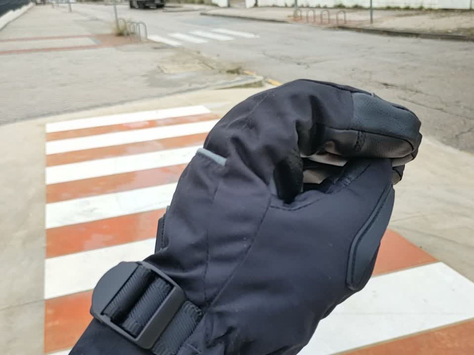 Mejores guantes de moto calefactables. Comparativa, análisis y