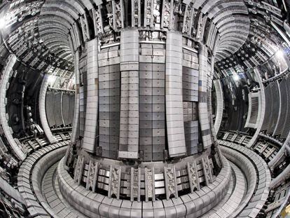Interior del Reactor de Fusi&oacute;n europeo Jet, a las afueras de Oxford.