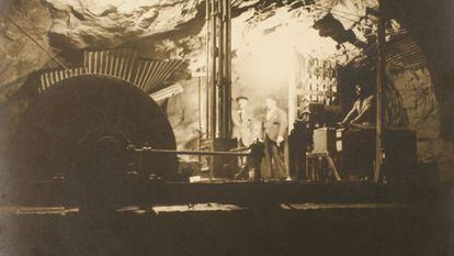 Imagen hist&oacute;rica de trabajos subterr&aacute;neos en la mina de Fontao.