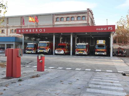 Parque provisional de Bomberos número 5 de Madrid trasladados a dependencias de Matadero mientras reforman sus dependencias estables de Usera, el 28 de diciembre de 2021.