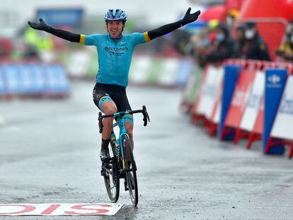 Ion Izagirre se impone en la sexta etapa de la Vuelta Ciclista a España 2020.