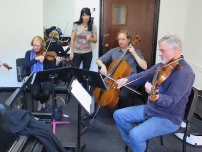 Un ensayo del  American String Quartet junto a Claudia Montero en Nueva York, al d&iacute;a siguiente de recoger el &#039;grammy&#039;.