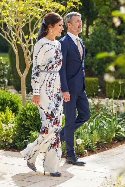 Federico de Dinamarca, acompañado de su mujer, la princesa Mary, ha sido otro de los príncipes herederos europeos que ha asistido a la boda real jordana.