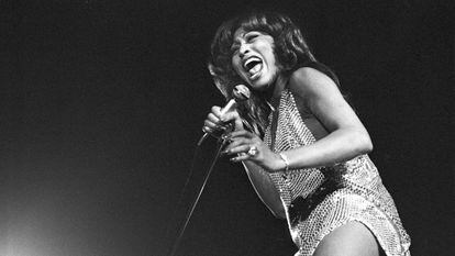 Tina Turner durante un concierto en Ámsterdam, en 1971.