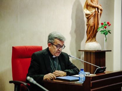 El secretario de la Conferencia Episcopal Española, el arzobispo electo Luis Argüello, este martes durante la reunión de la comisión permanente de los obispos españoles.