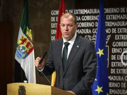 El presidente del Gobierno de Extremadura, José Antonio Monago, durante la rueda de prensa.