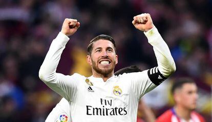 Sergio Ramos celebra en el Wanda.