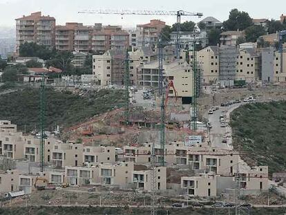 Urbanizaciones de apartamentos y adosados en Oropesa.