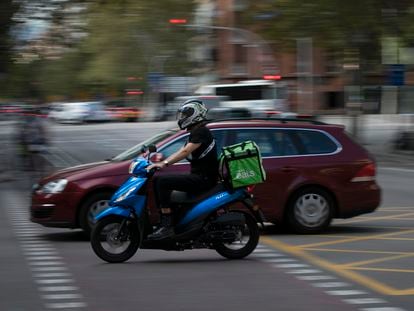 En la imagen, un rider de Uber Eats en Barcelona en 2020.