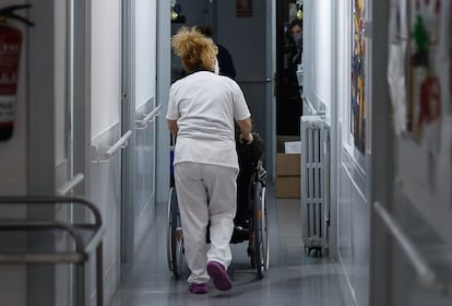 Interior de una residencia geriátrica en Barcelona, ​​en una imagen de archivo.