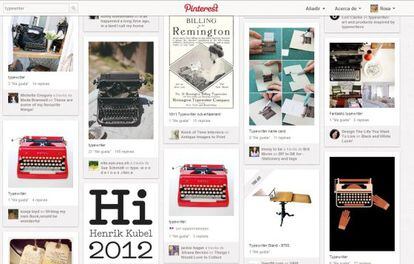 Un tabl&oacute;n con m&aacute;quinas de escribir en Pinterest.