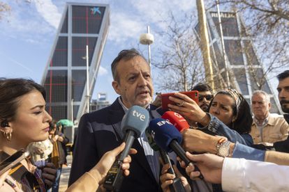 El exconsejero de Políticas Sociales de la Comunidad de Madrid, Alberto Reyero, a su llegada a declarar en calidad de testigo en los juzgados de la Plaza de Castilla en Madrid.