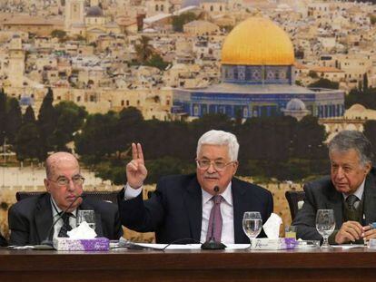 El presidente palestino, Mahmud Abbas, gesticula durante una de sus intervenciones en El Consejo Central Palestino el pasado lunes.
