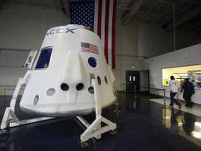 La nave Dragon ha traído de vuelta a la Tierra unos 770 kilos de material, después de partir el 7 de octubre del Centro Espacial Kennedy, en Florida, con unos 500 kilos de suministros para los astronautas de la EEI. EFE/Archivo